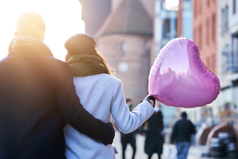 How to Know If Someone Truly Likes You: A Complete Guide Based on Psychology & Real Behavior